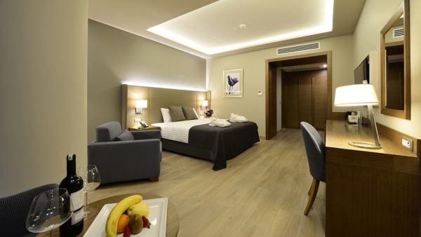 holiday-inn-hotel-uludag-turlari-net
